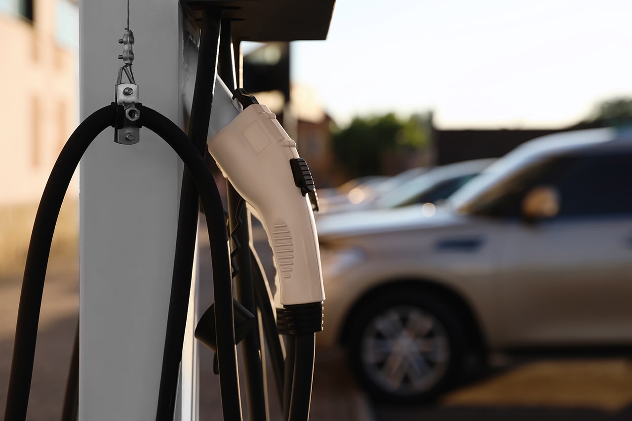 Qu'est-ce qu'une station de recharge pour véhicule électrique ?